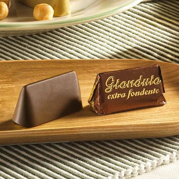 
                
                  Gianduiotto
                
                  Extra
                
                  Dark
                
                  75%
                
              